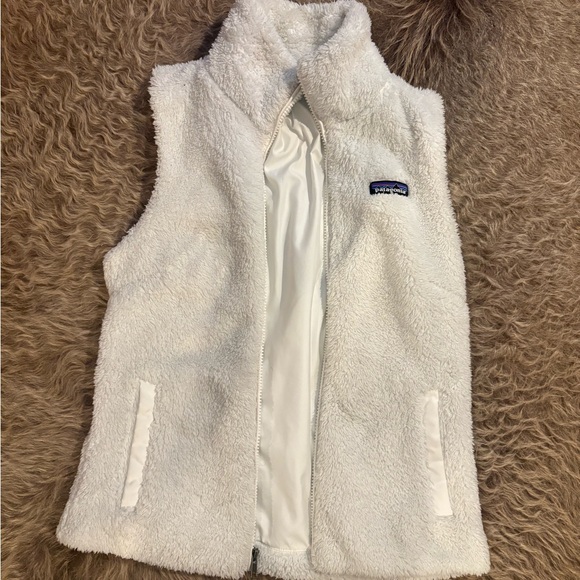 Patagonia Jackets & Blazers - Patagonia Cozy White Fleece Vest
